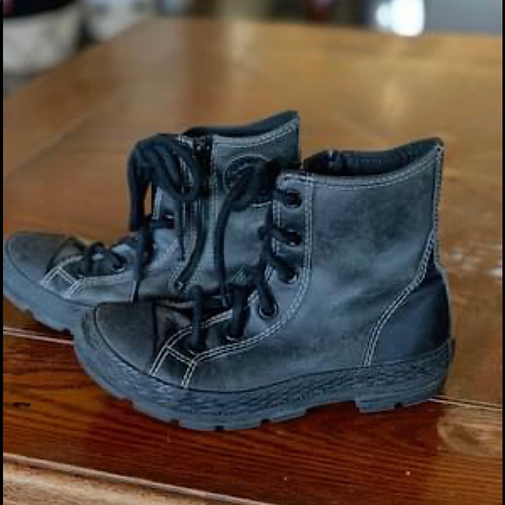 Youth size 1.5 black leather Converse boots